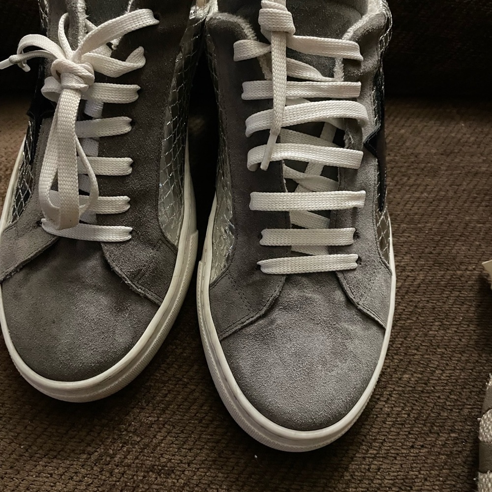 Dylan Skye Sneakers unisex  size 39